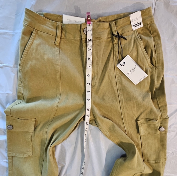 Judy Blue High Rise Cargo Straight-Leg Jean in Matcha Green Size 7/28 NWT - Picture 12 of 16
